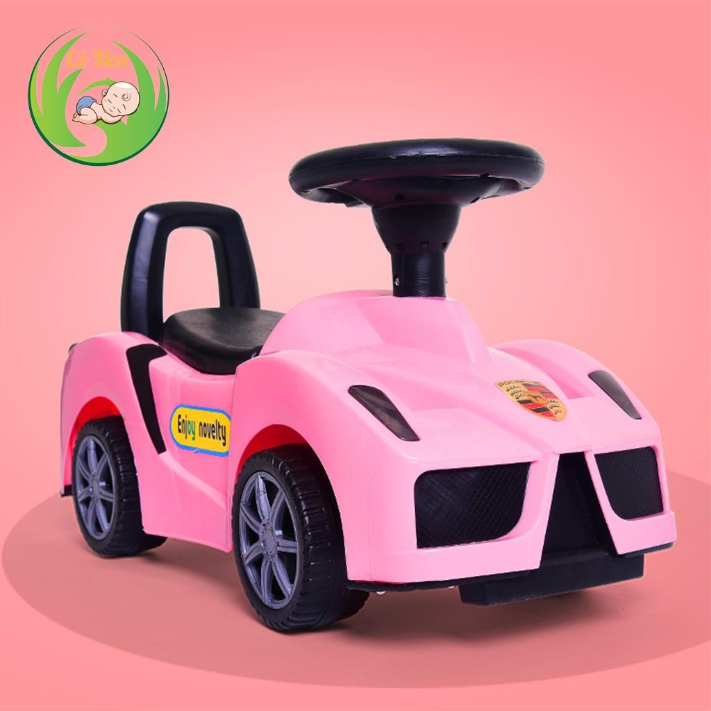 Xe chòi chân cho bé hình ô tô Ferari có nhạc và đèn