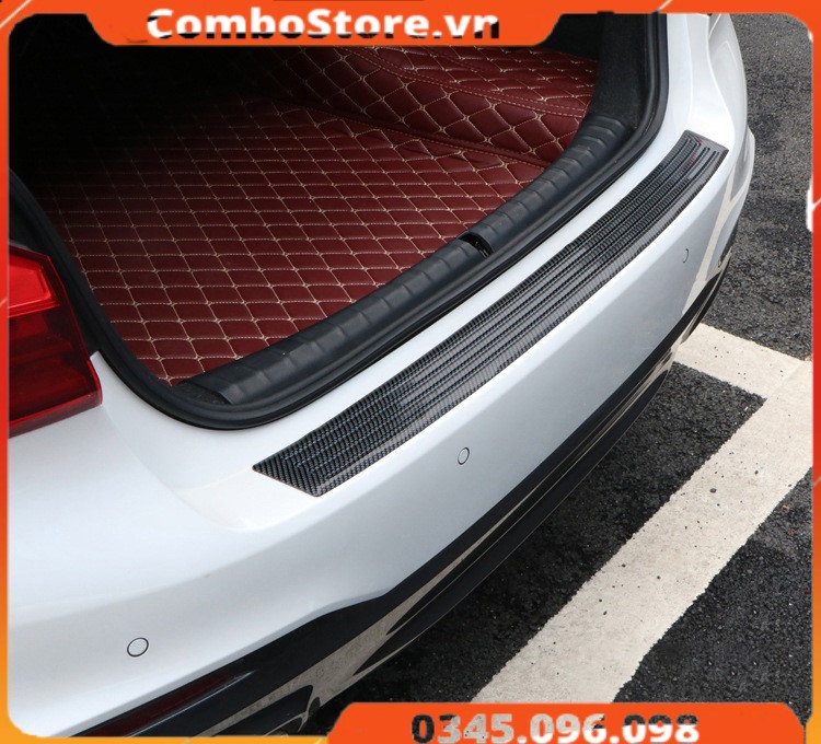Miếng dán chống xước cốp sau ô tô - Miếng trang trí bậc cửa sau xe hơi cao cấp