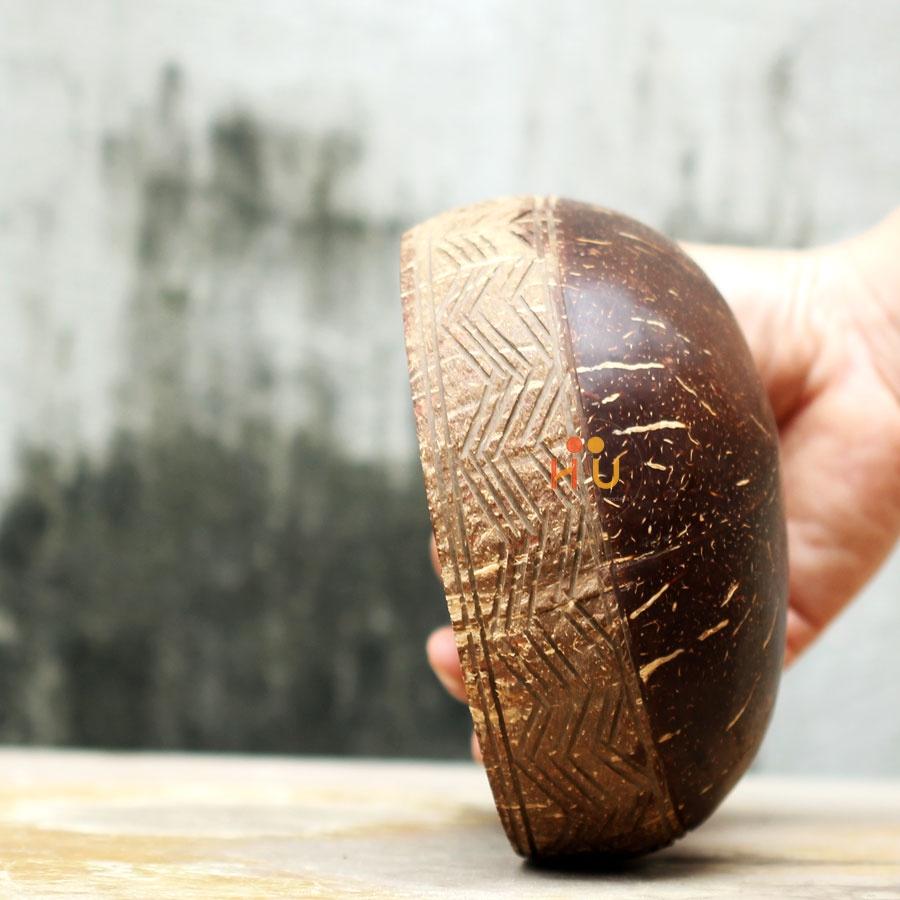 Tô gáo dừa khắc hoa văn Cam