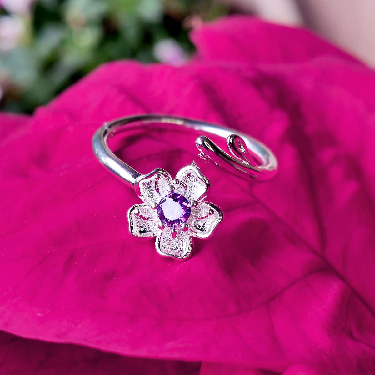 Nhẫn bạc nữ mặt hoa mai đính đá lấp lánh (NN.HM.B)