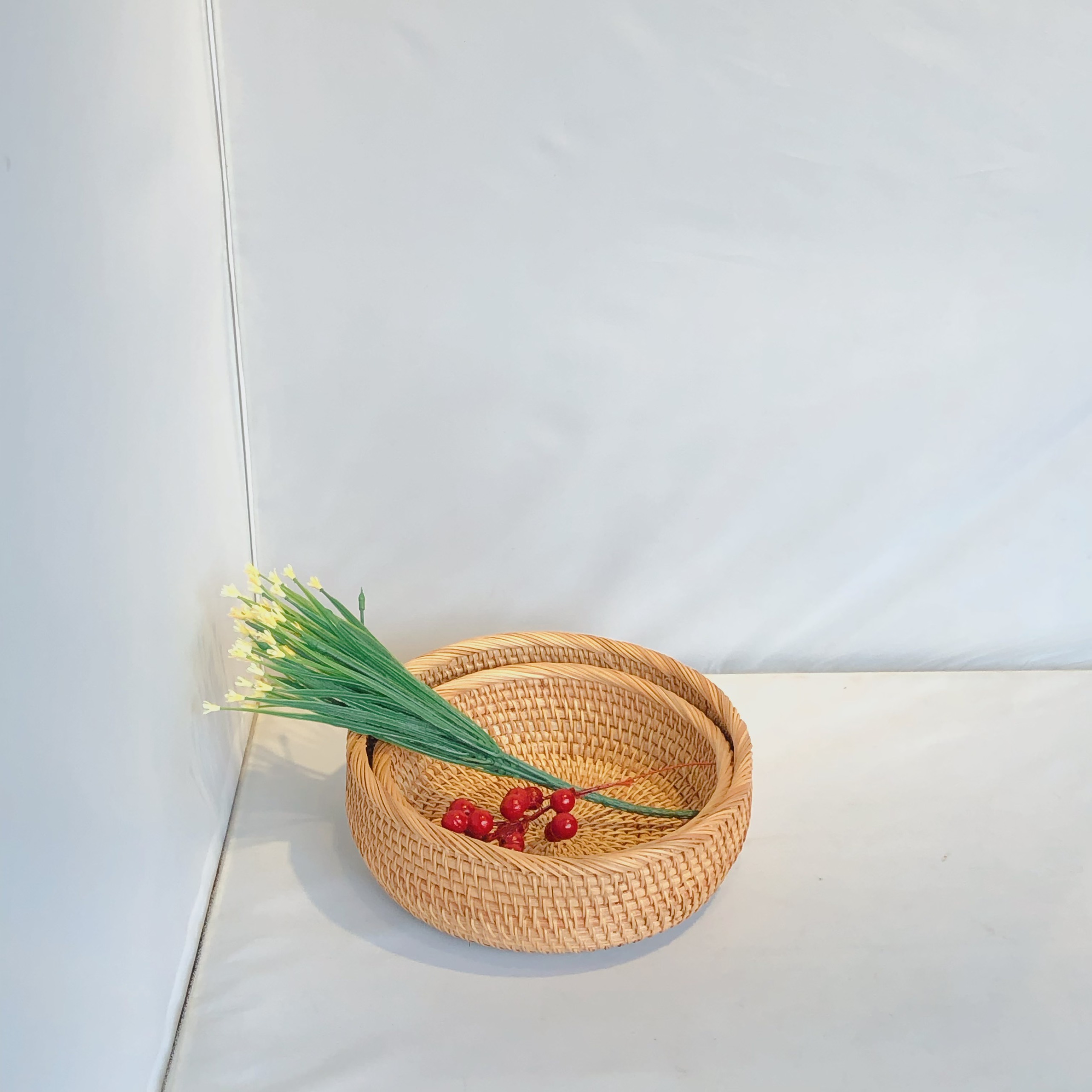 Khay mây viền tròn