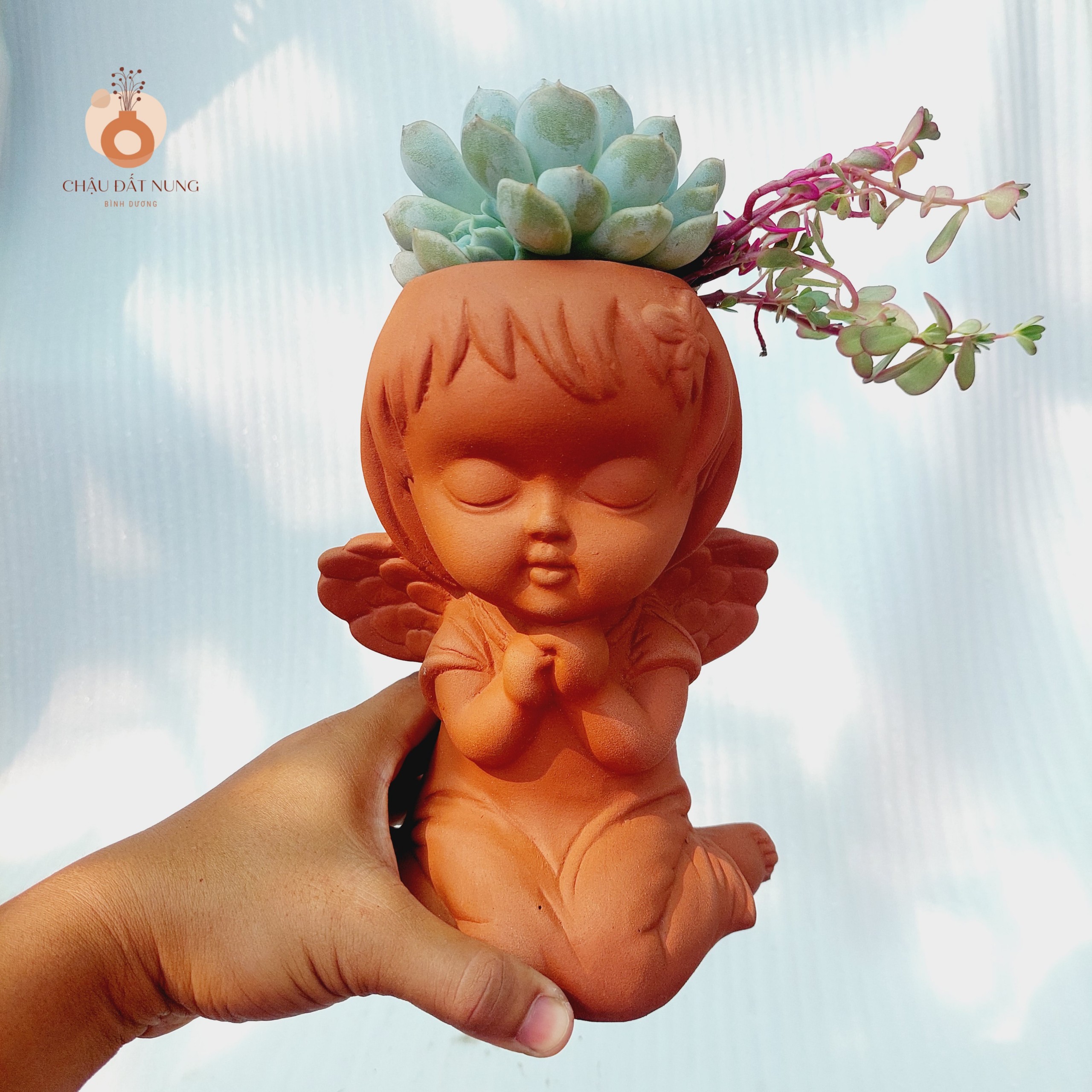 Chậu đất nung Bình Dương - Cô gái Marshal - miệng chậu 8cm, chiều cao 20cm