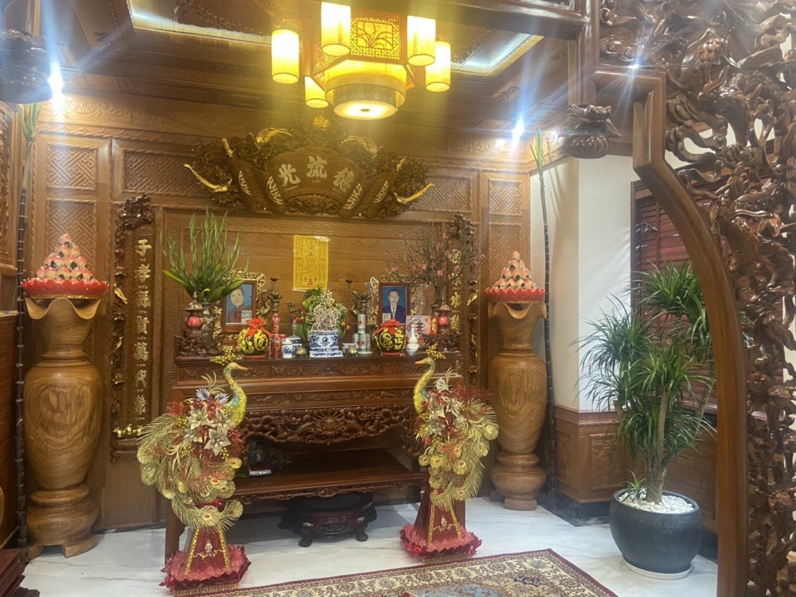 ĐÈN CHÙM GỖ TỰ NHIÊN CHO KHÔNG GIAN THỜ SANG TRỌNG