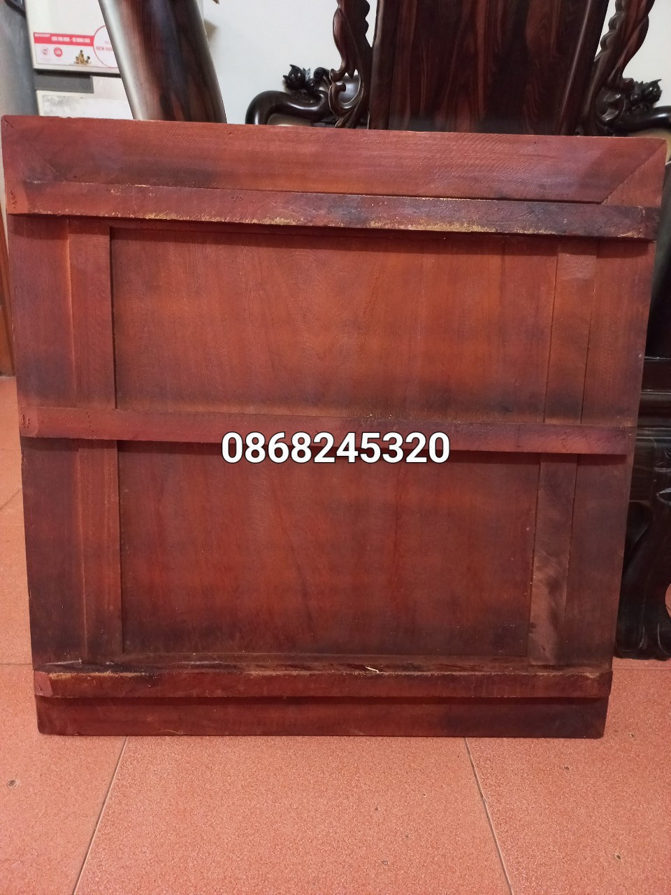 Tranh phong thủy ngũ phúc lâm môn bằng gỗ gõ đỏ kt mặt vuông 67×67×4cm