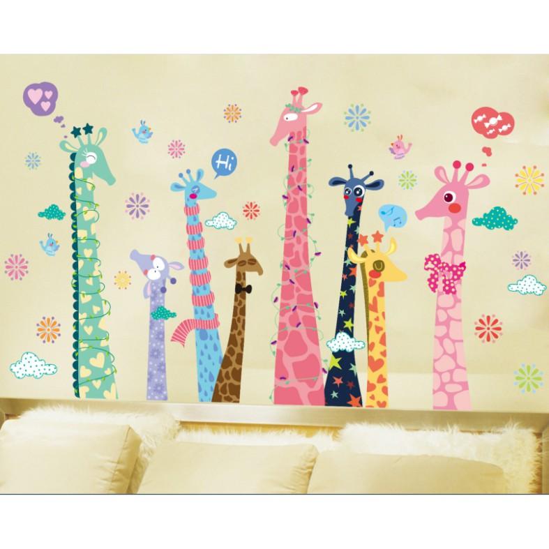 Decal trang trí tường Hươu Cao Cổ sắc màu