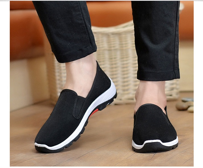 Giày nam slip on vải trơn SM028