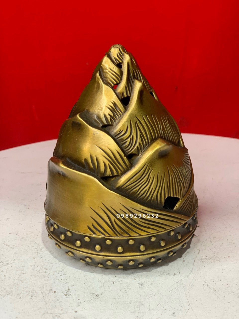 Lư xông trầm búp măng bằng đồng vàng