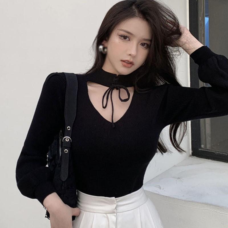 Áo sweater dệt kim thiết kế tay dài cổ chữ V hở lưng cho nữ
