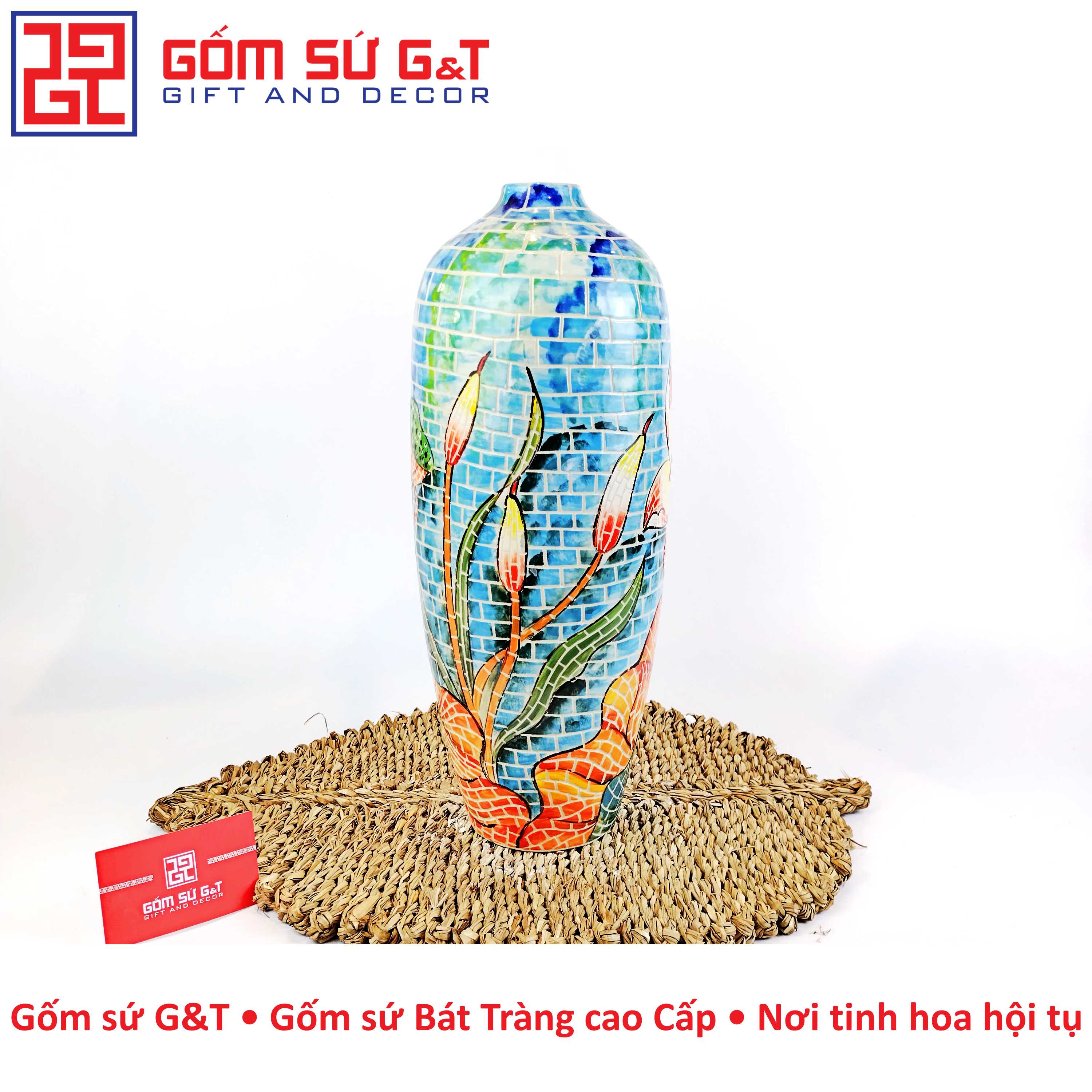 Lọ hoa dáng bom khắc sen đại dương Gốm Sứ G&amp;T