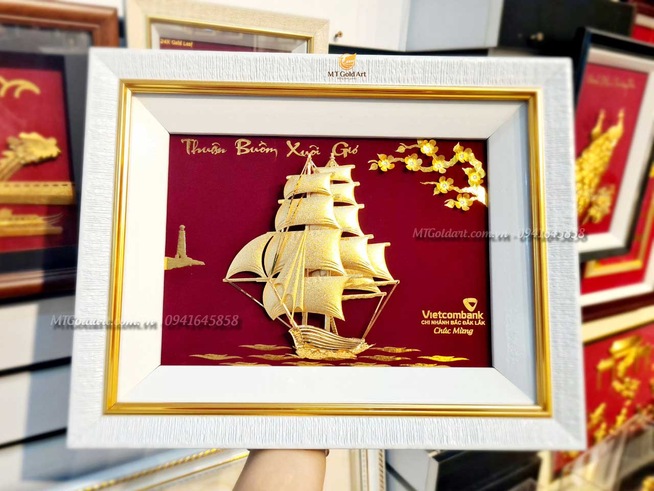 Tranh thuyền buồm hoa mai dát vàng(27x34cm) MT Gold Art- Hàng chính hãng, trang trí nhà cửa, quà tặng sếp, đối tác, khách hàng.