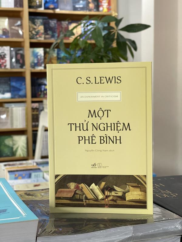 Sách - Một thử nghiệm phê bình (Nhã Nam HCM)
