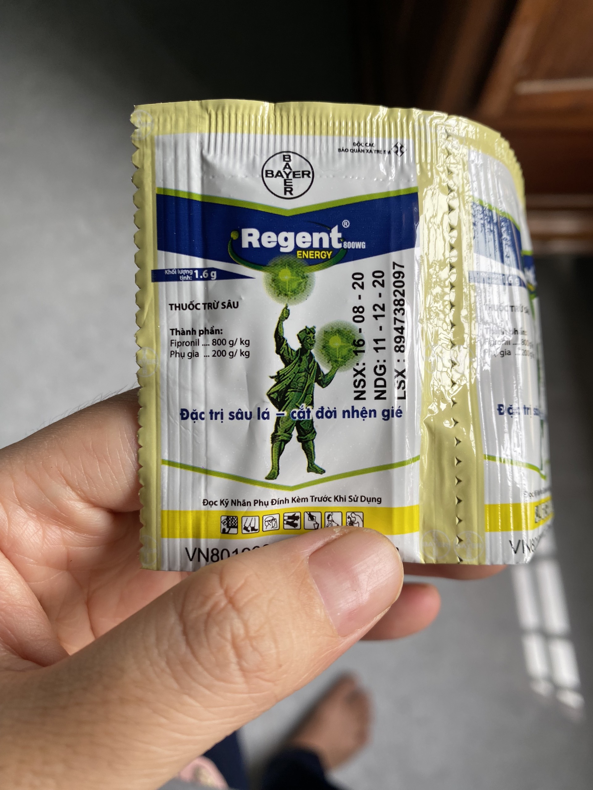 10 gói Regent 800WG(gói 1.6gr)Trừ rầy, nhện, kiến, gián mối, bọ chét, ve chó (Hàng cũ)