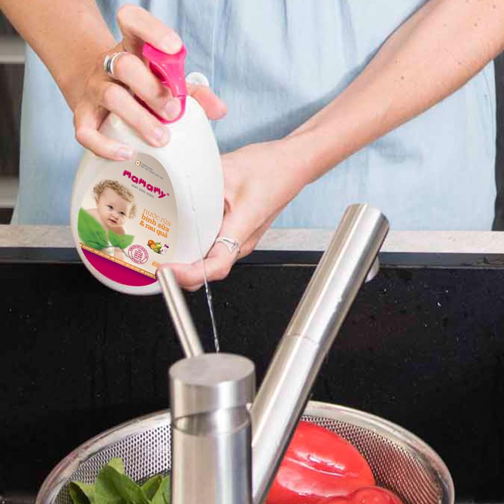 Combo 2 chai nước rửa bình sữa và rau quả an toàn cho bé Mamamy