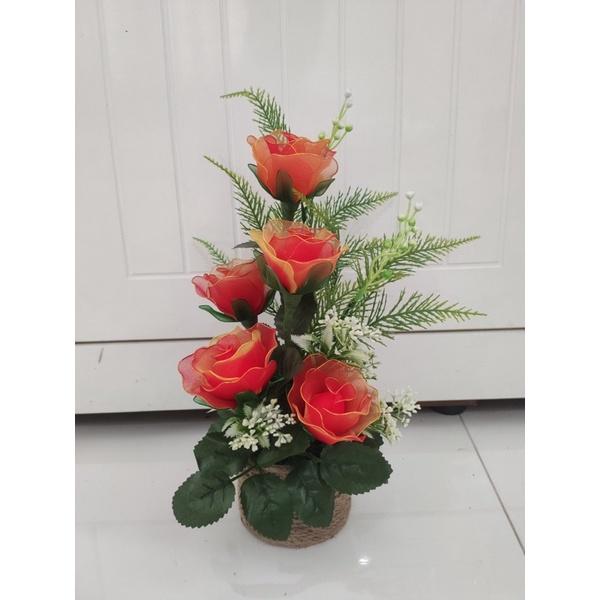 Hoa hồng vải voan cao 35cm .