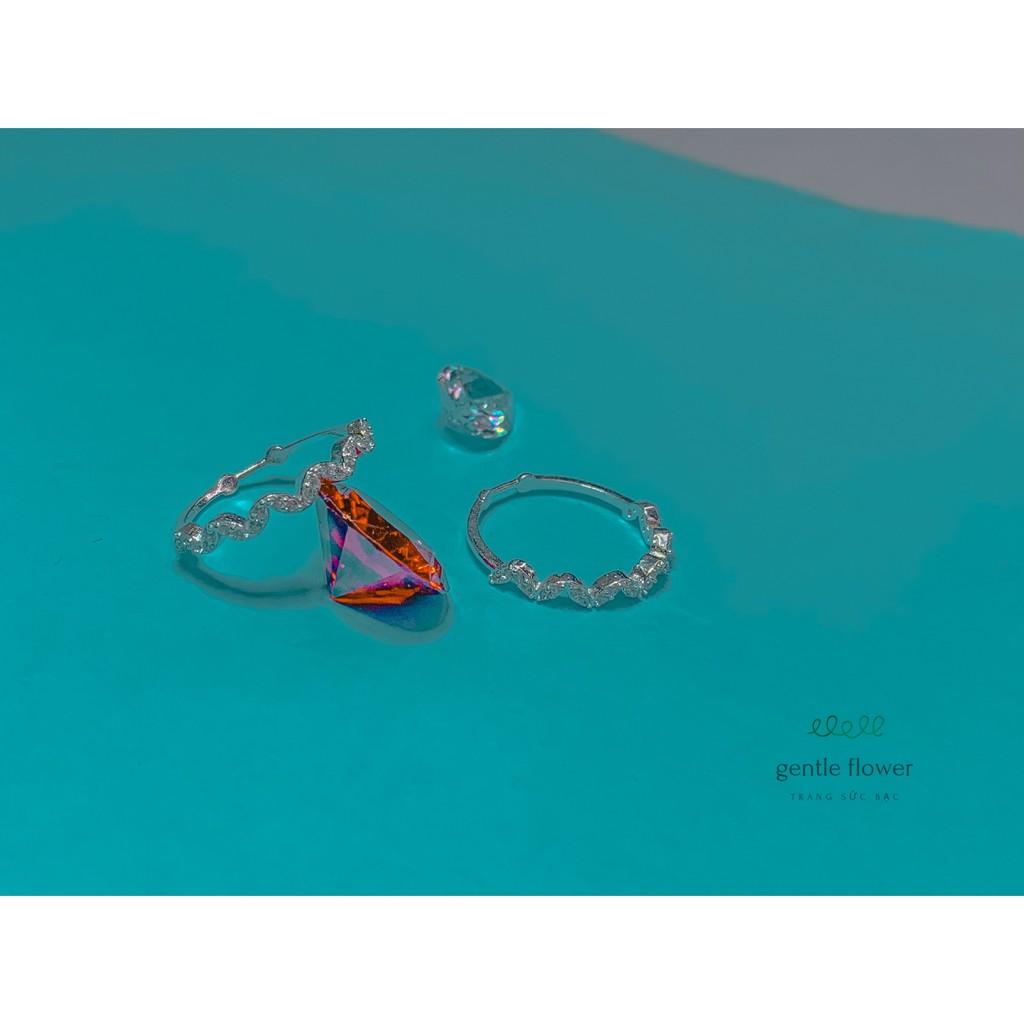 Nhẫn bạc ta nữ hình lượn sóng đính đá chấu viền thiết kế đơn giản Gentle Flower