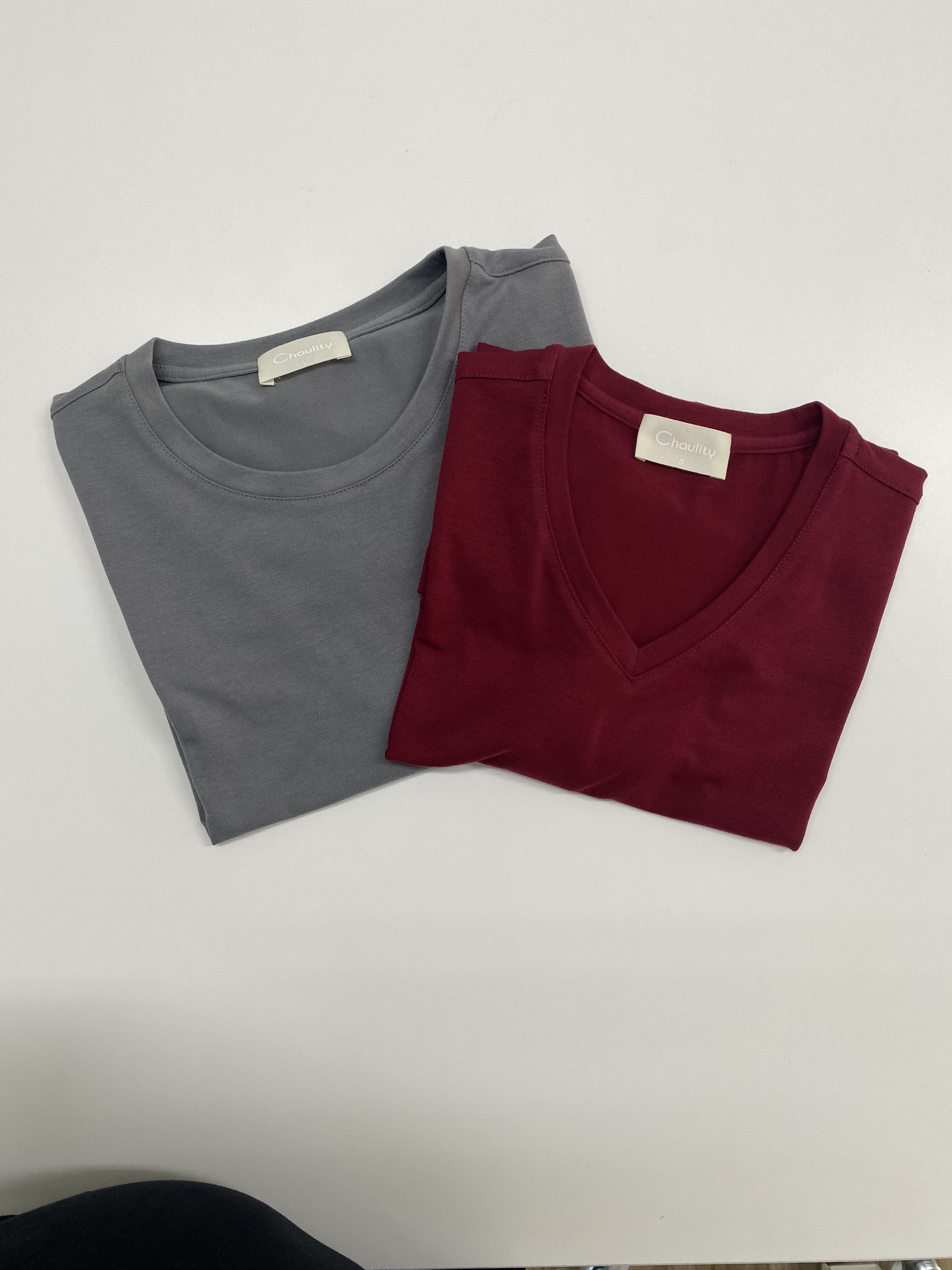 Áo phông trơn cổ tròn tay gập unisex