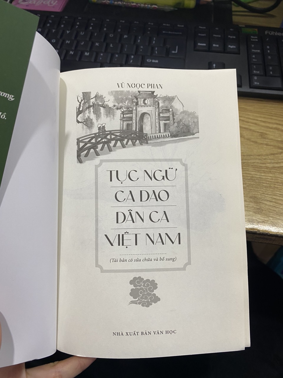 Tục ngữ ca dao dân ca Việt Nam ( Đại Mai )