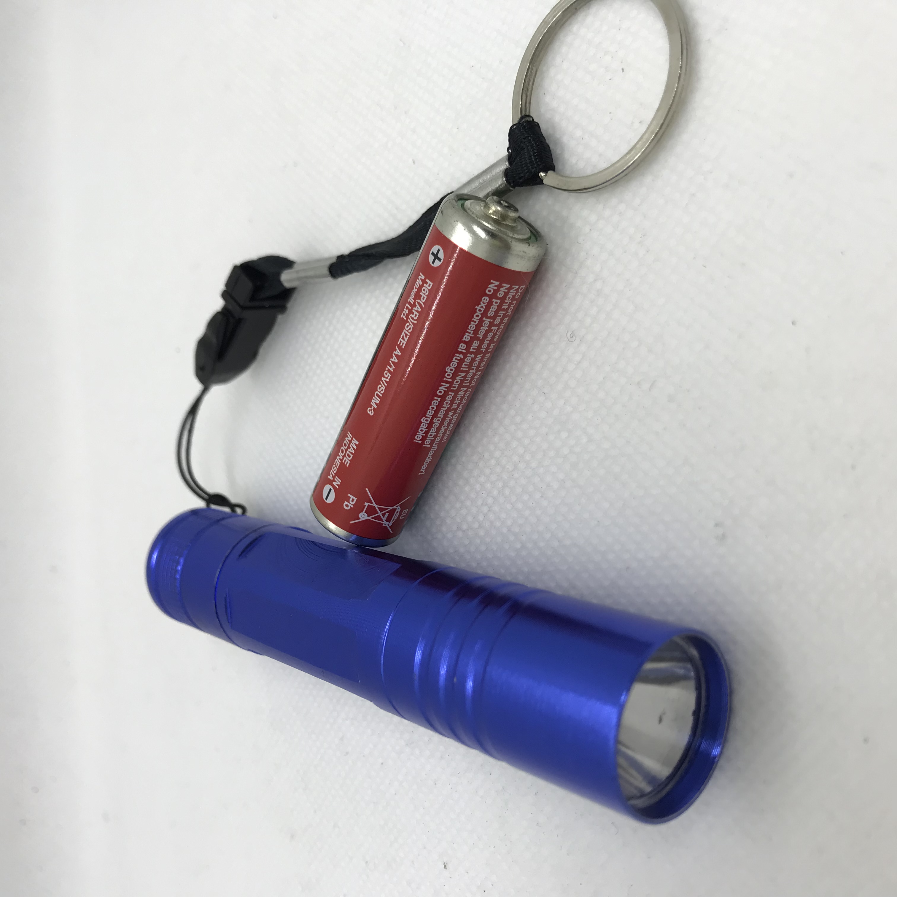 Đèn Pin Mi Ni bỏ túi siêu sáng Led 551 dùng pin AA