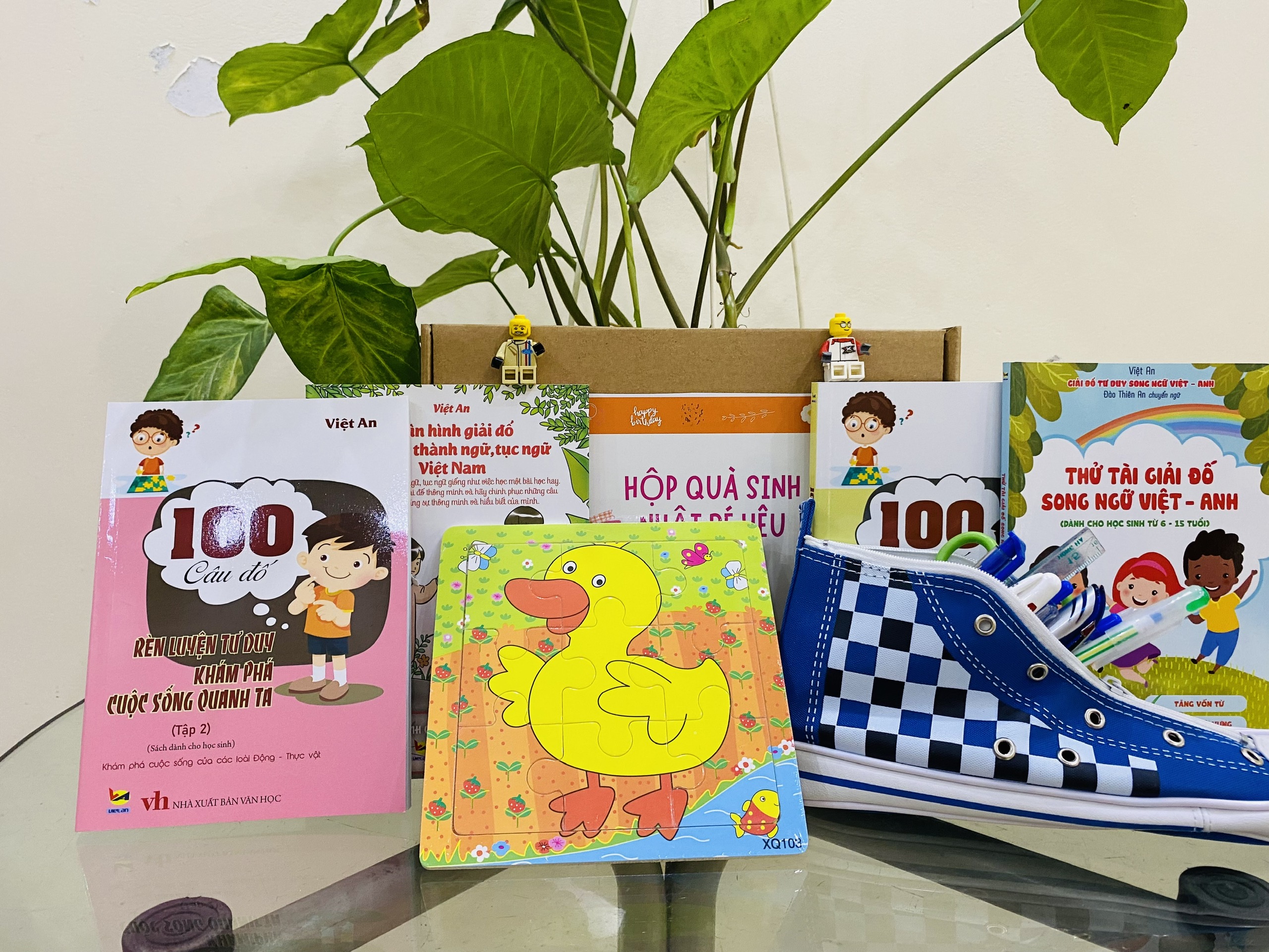 HỘP QUÀ SINH NHẬT DÀNH CHO BÉ TRAI 9 - 12 TUỔI
