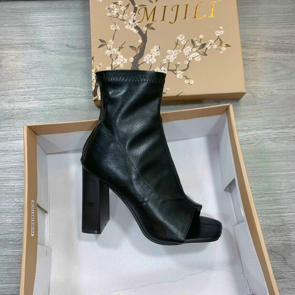 GIÀY BỐT CỔ LỬNG hở mũi gót vuông xỏ ngón 7P - Siêu sang