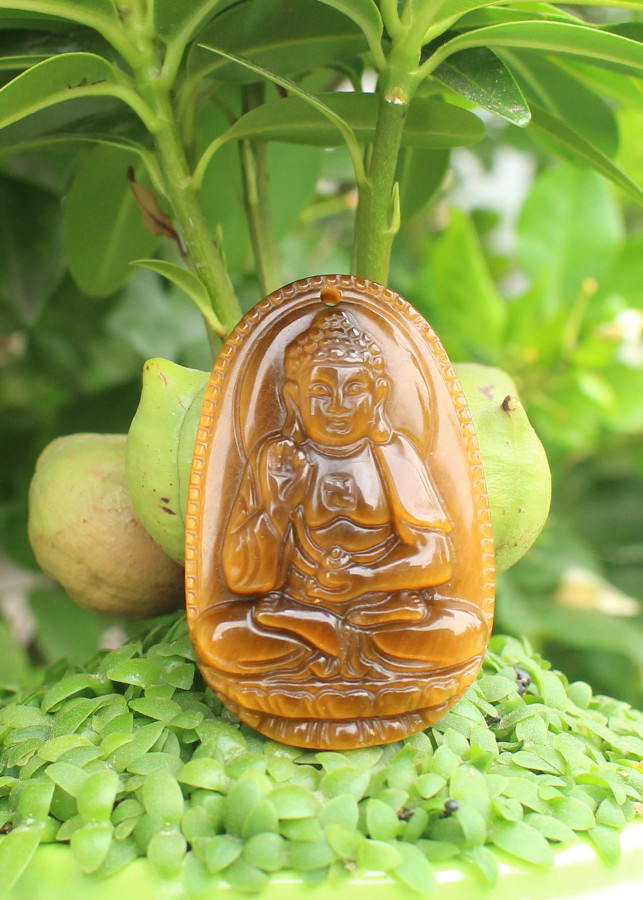 Mặt Dây chuyền Phật A Di Đà, cho tuổi Tuất, Đá Mắt hổ, Cỡ to AKO2