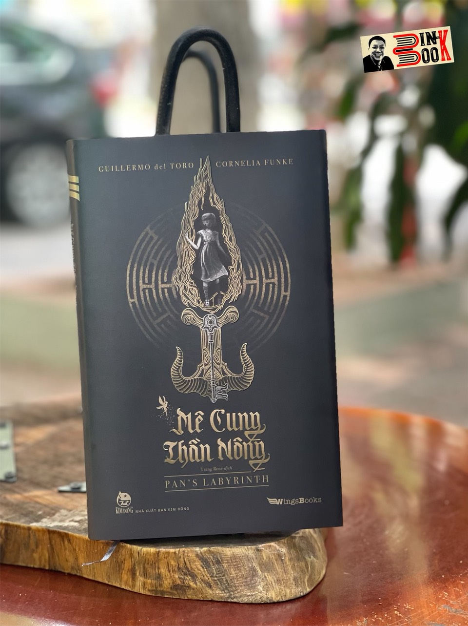 MÊ CUNG THẦN NÔNG – Pan’s Labyrinth – bìa cứng (duy nhất bìa cứng in kèm 04 tranh màu, tặng kèm bookmark) – NXB Kim Đồng