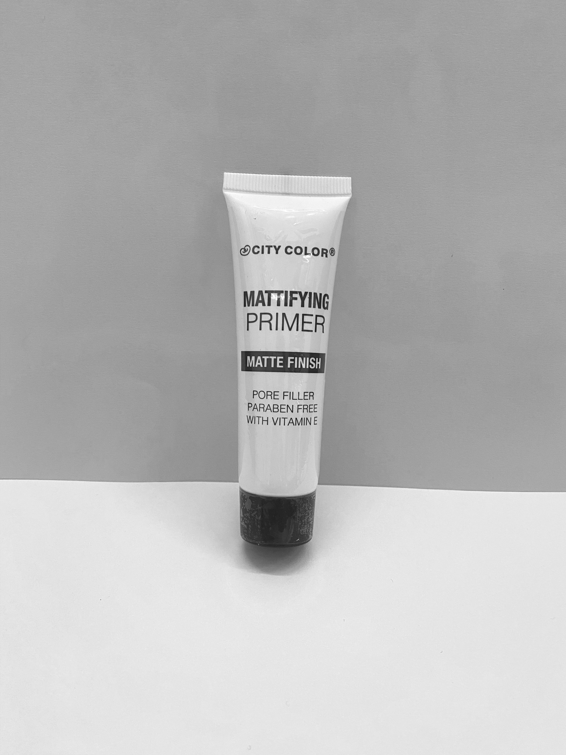 Kem lót dạng geo CITY COLOR Mattifying Primer Matte Finish.