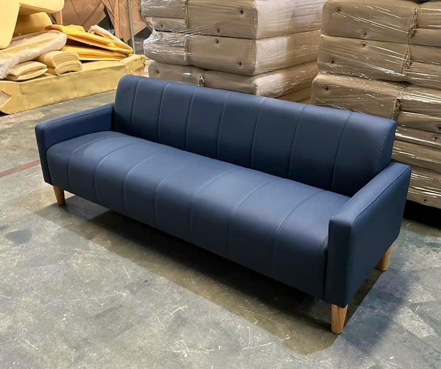 Sofa Trending 2024 Juno Sofa bọc da kích thước 1m8