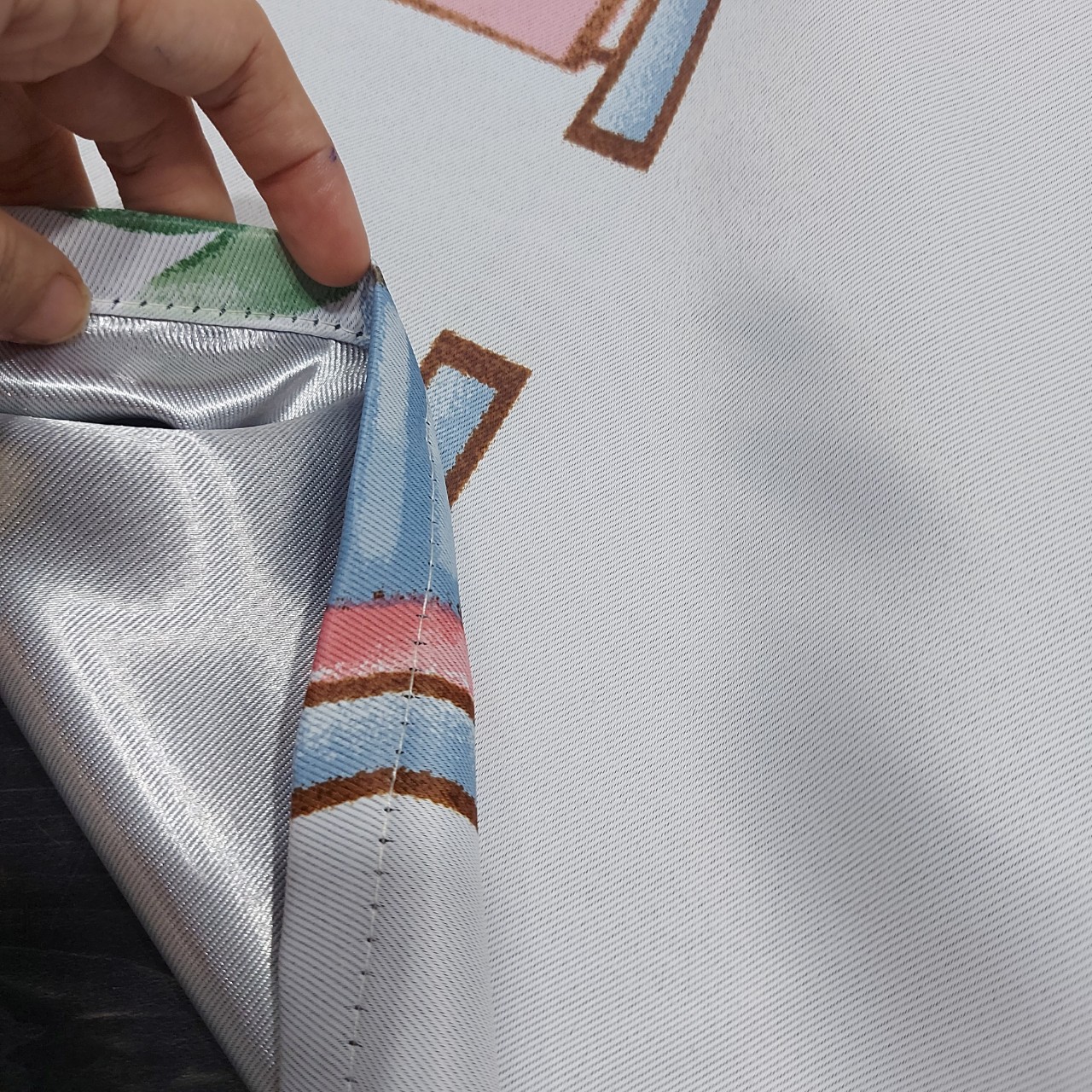 RÈM CỬA CHẬU HOA MÀU HỒNG VÀ XANH .SIZE 2M NGANG X 2M CAO