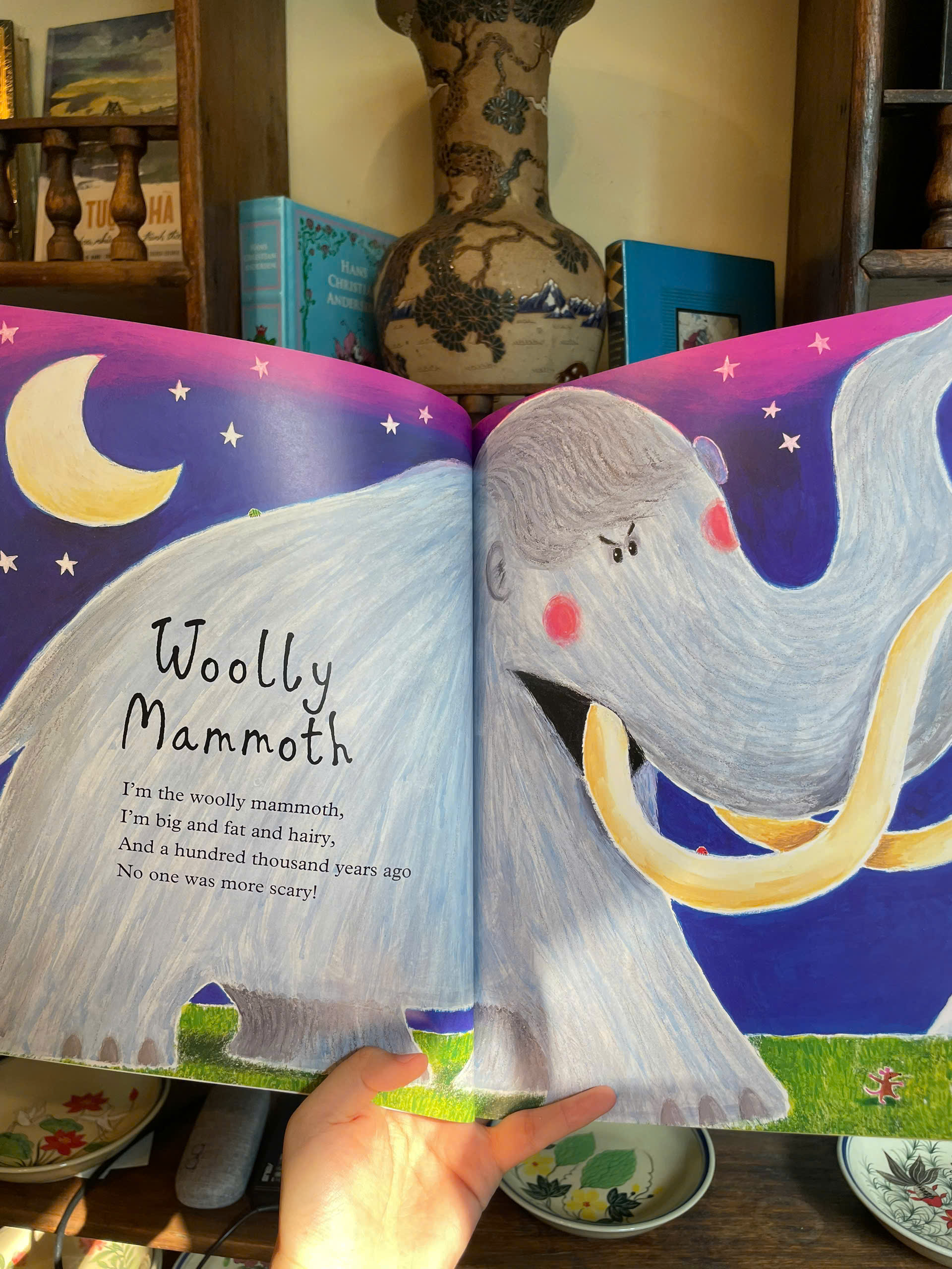 Sách - Mad About Mega Beasts by Giles Andreae - Children Picture Story book in English - Ngoại Văn