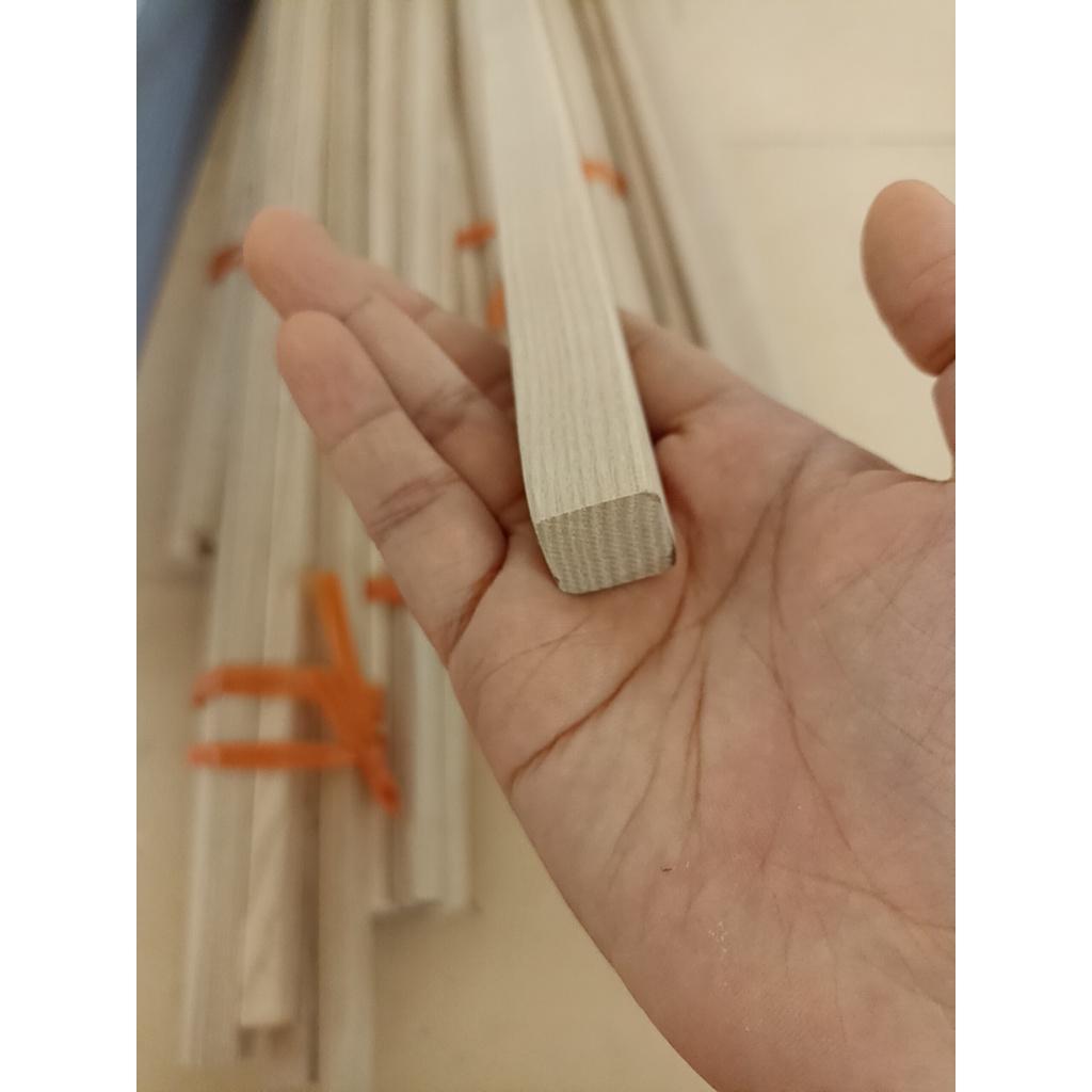 Thanh gỗ vuông gỗ tần bì siêu đẹp dài 100cm và 120cm
