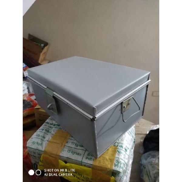 Hòm tôn size 50cm x 34cm x 22cm đựng đồ, tài liệu tiện dụng