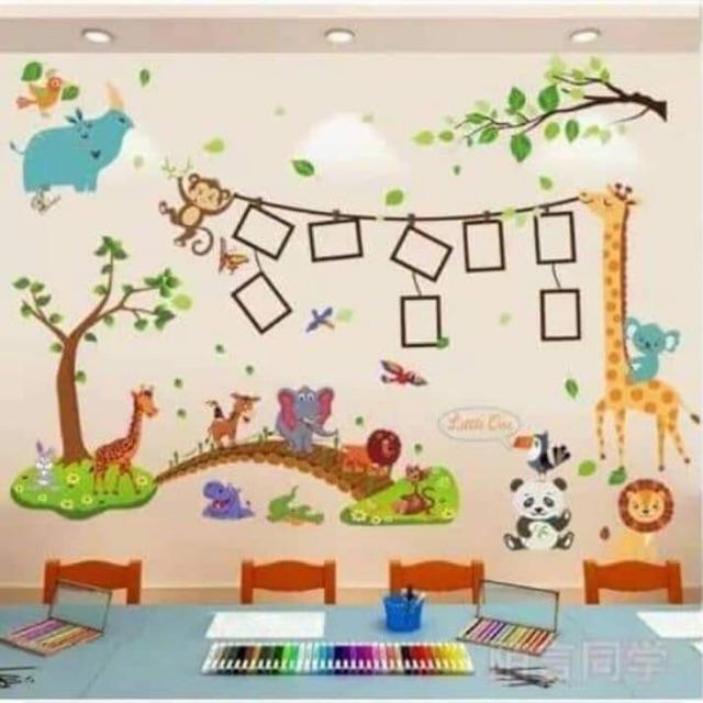 Decal dán tường Combo 2 tranh thú qua cầu + vườn thú khung ảnh