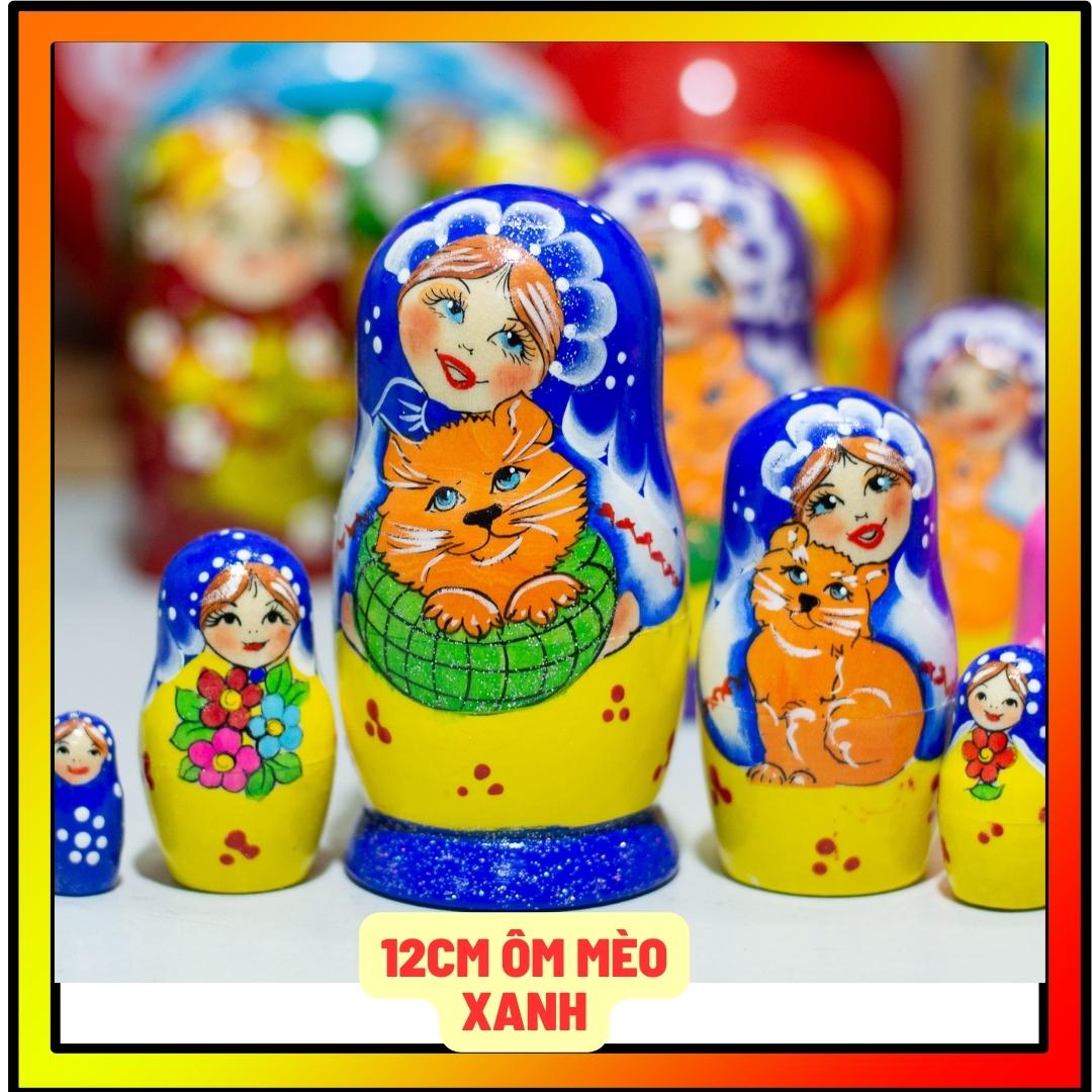 BỘ BÚP BÊ NGA MATRYOSHKA 5 LỚP CAO 12CM VẼ HOA VĂN &quot;BÉ MISA ÔM MÈO&quot; RẤT DỄ THƯƠNG