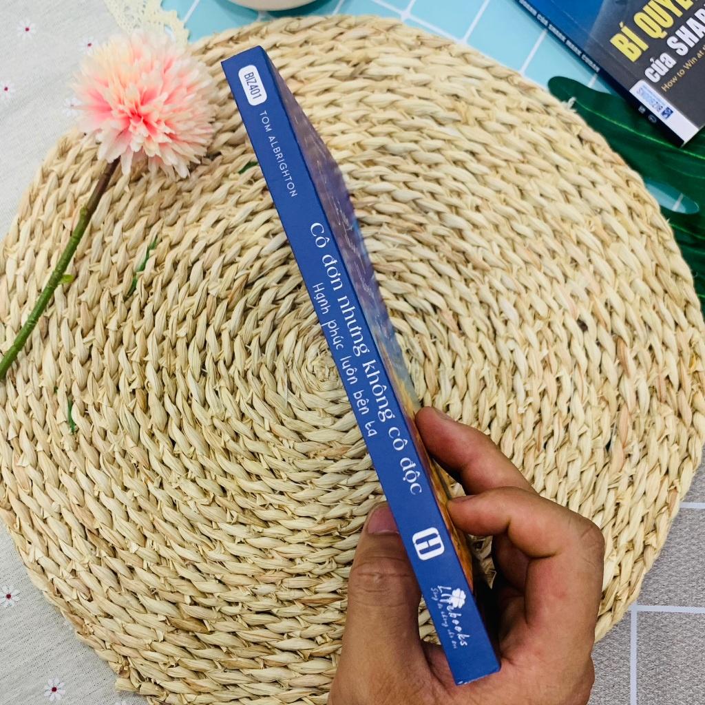 Cô Đơn Nhưng Không Cô Độc – Hạnh Phúc Luôn Bên Ta - Bản Quyền