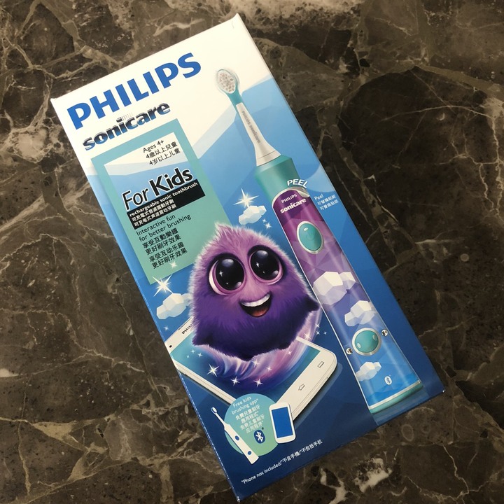 Bàn chải đánh răng điện trẻ em Philips HX6322/04-hàng chính hãng