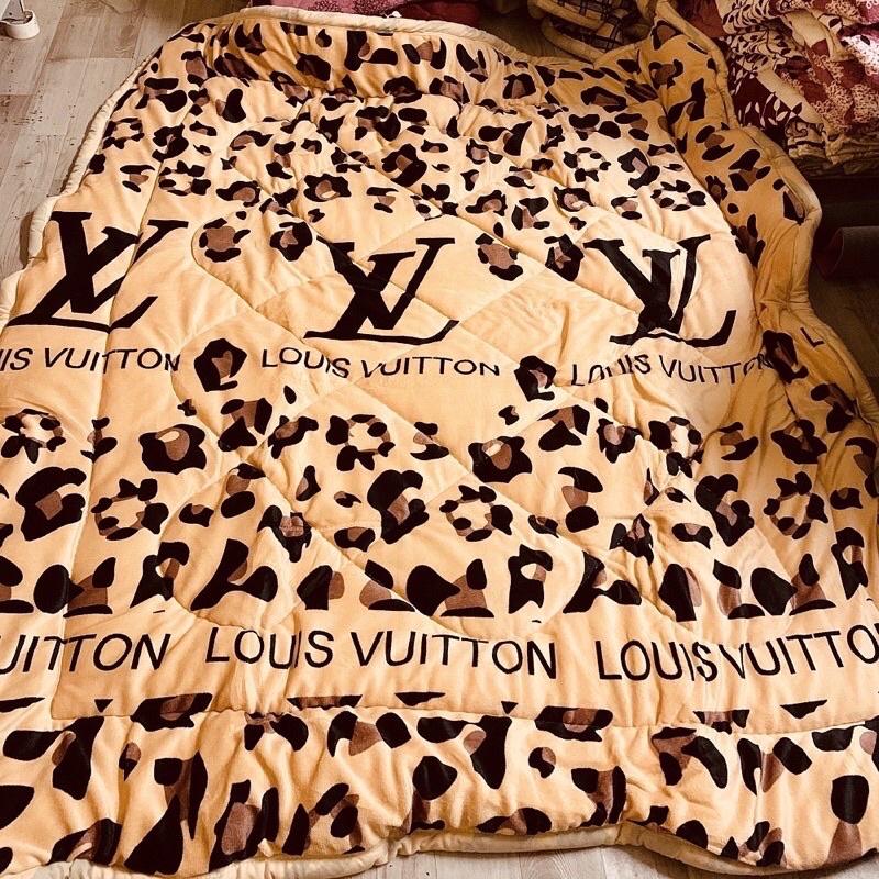 Chăn lông cừu mùa đông loại dày 3 lớp, mền lông cừu dày mềm mại nặng 2,5kg kích thước 1m8x2m