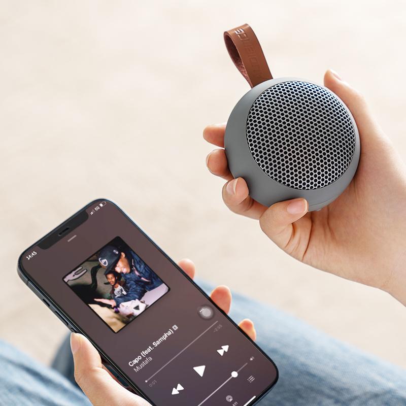Loa không dây di động mạnh mẽ Loa siêu trầm dạng cột tương thích với Bluetooth Thẻ TF Loa USB Bộ thu/đài FM có FM AM Màu sắc: Đen