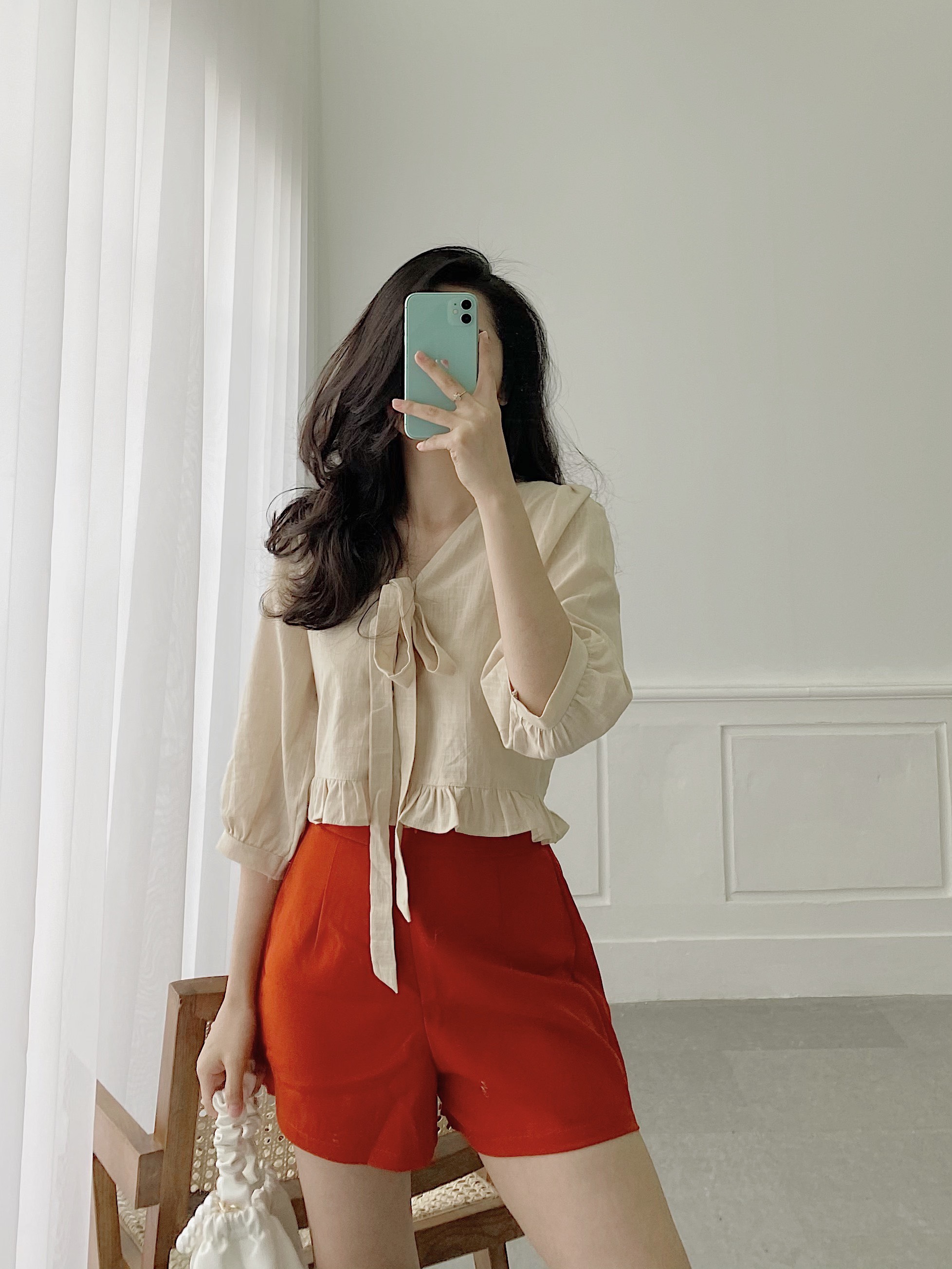 YU CHERRY | Quần nữ cơ bản có túi, nút gài Annie's Short YQ022