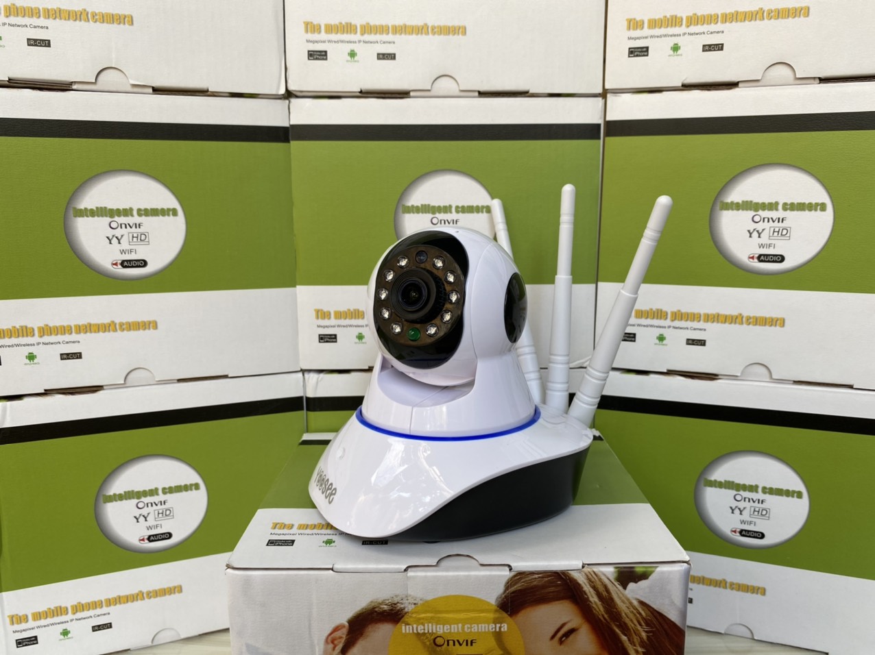 Camera IP WIFI trong nhà YooSee 2.0 + Thẻ nhớ 32G - Hàng Nhấp Khẩu