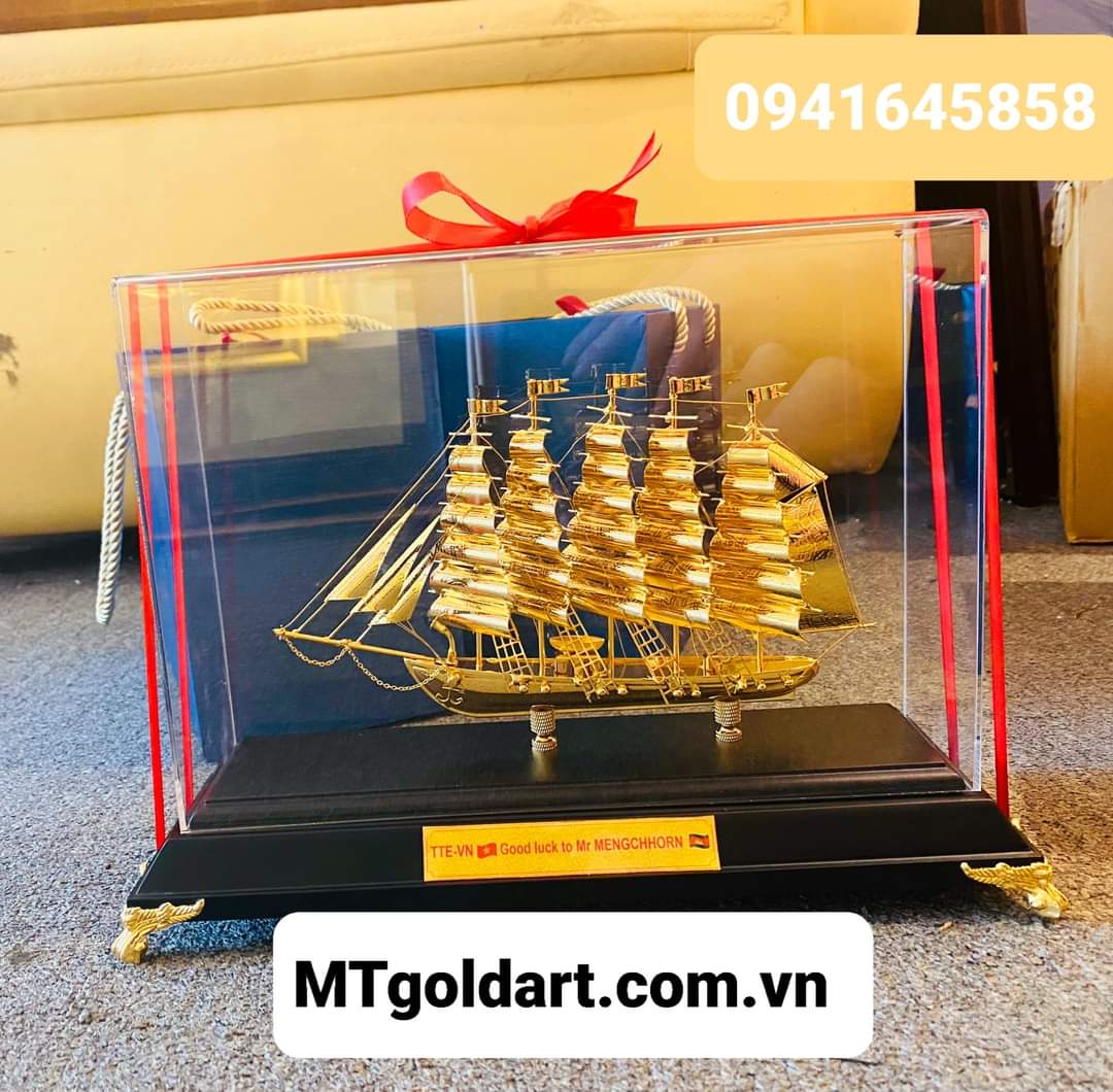 Mô hình thuyền buồm mạ vàng MT Gold Art(305 x 118x 225 mm) M06- Hàng chính hãng, quà tặng dành cho sếp, khách hàng, đối tác