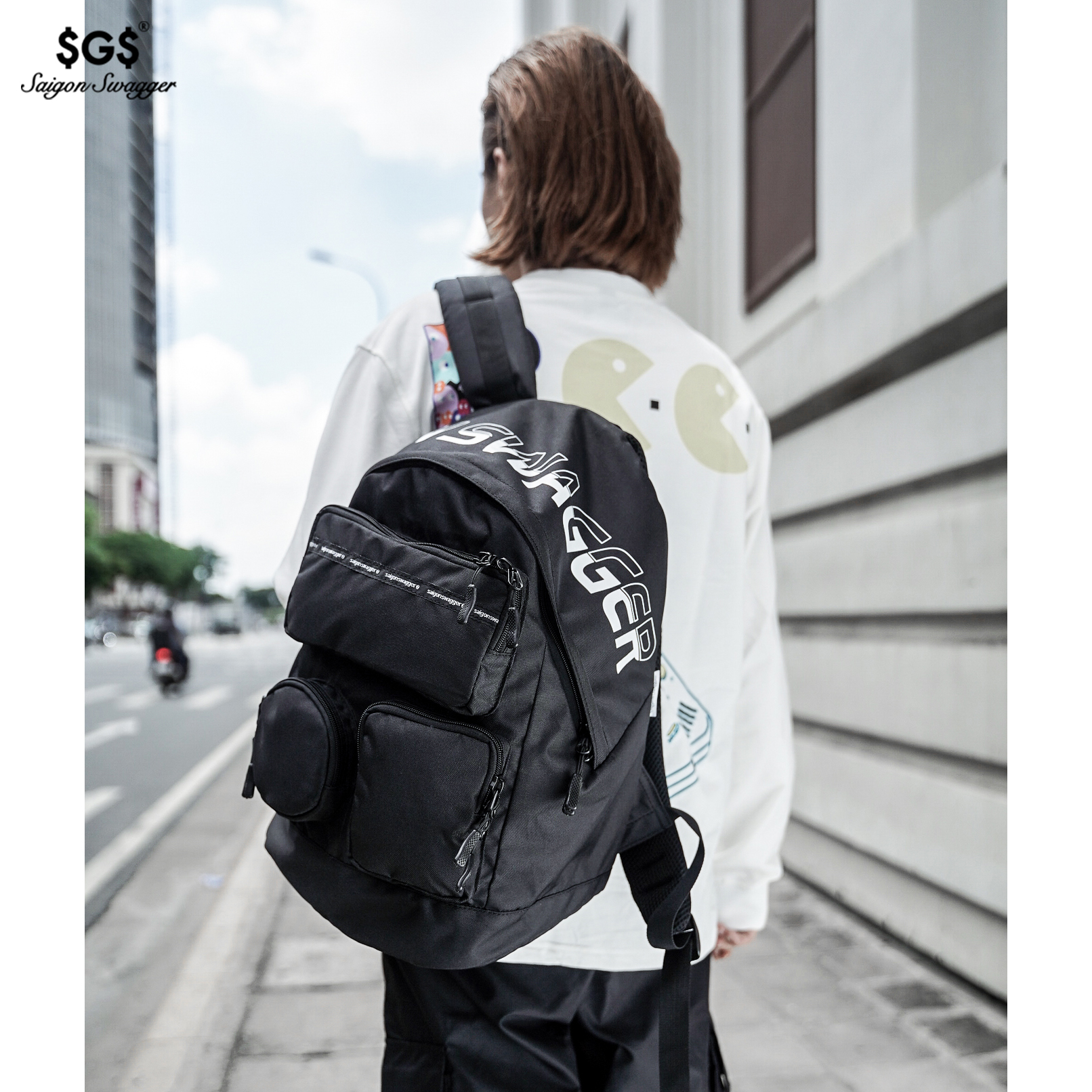 Balo Oval Backpack Saigon Swagger SGS - Balo Laptop Thời trang thiết kế phản quang, Chất liệu Polyester tráng PU cao cấp, trượt nước chống thấm nước, Ngăn chống sốc riêng biệt, Nhiều ngăn, Balo Học sinh