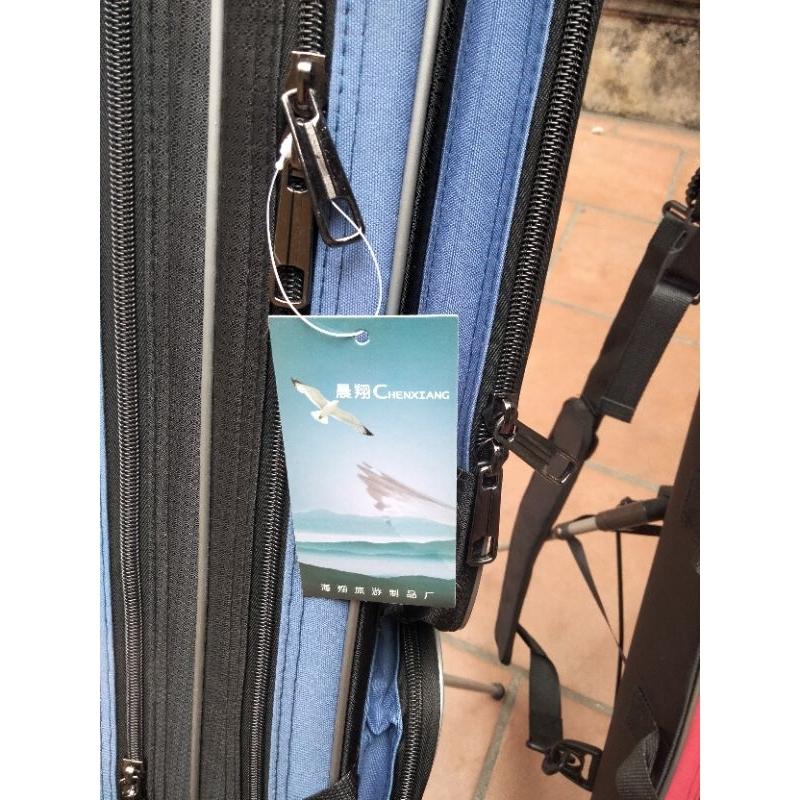 Bao đựng cần 1m25 Chenxiang cao cấp. có chân chống, 2 ngăn chính 2 ngăn phụ. kiểu dáng, màu sắc đẹp