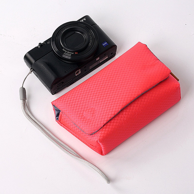 Túi đựng máy ảnh loại nhỏ chất liệu vải nylon dành cho dòng kĩ thuật số