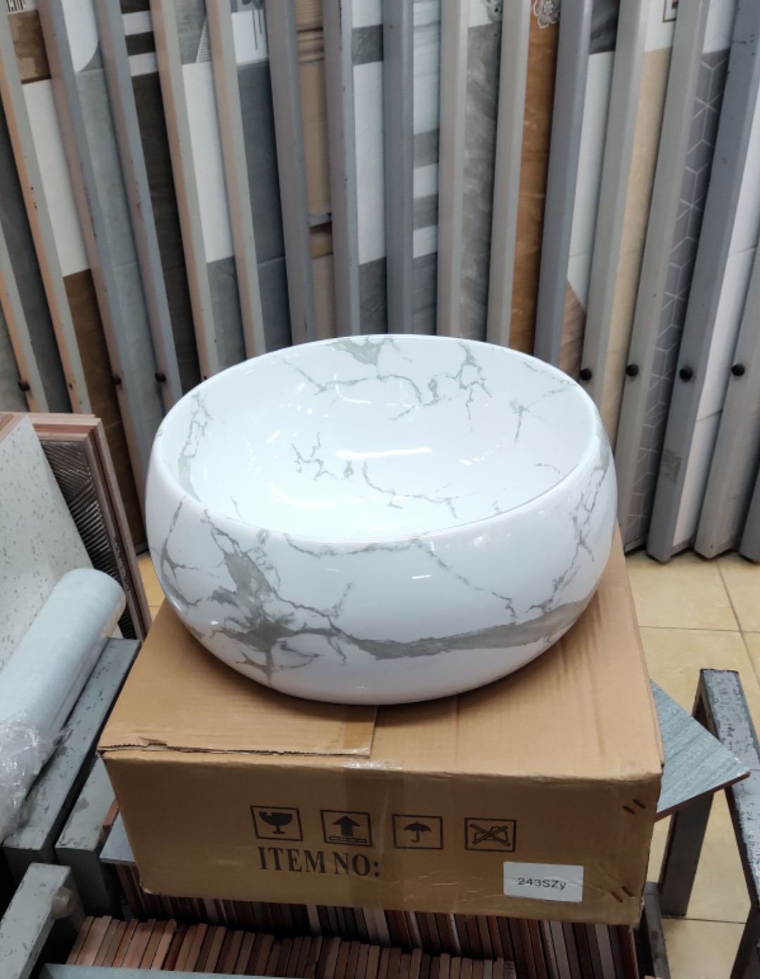 CHẬU ĐẶT BÀN LAVABO HÌNH TRÒN VÂN KHÓI CAO CẤP