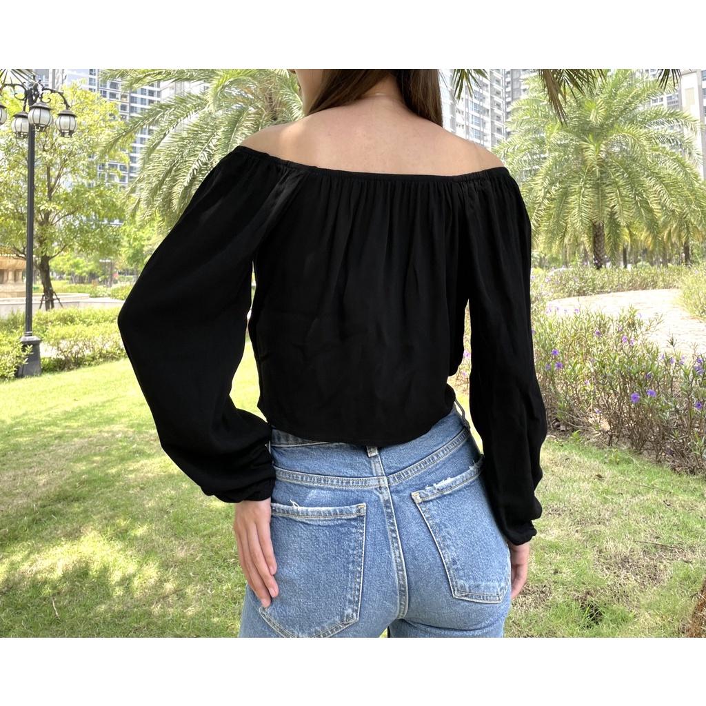 Áo CropTop, Dài Tay, Cách Điệu Trễ Vai, Nhún Trước Ngực, Màu Đen - Lovadova 21B01C003