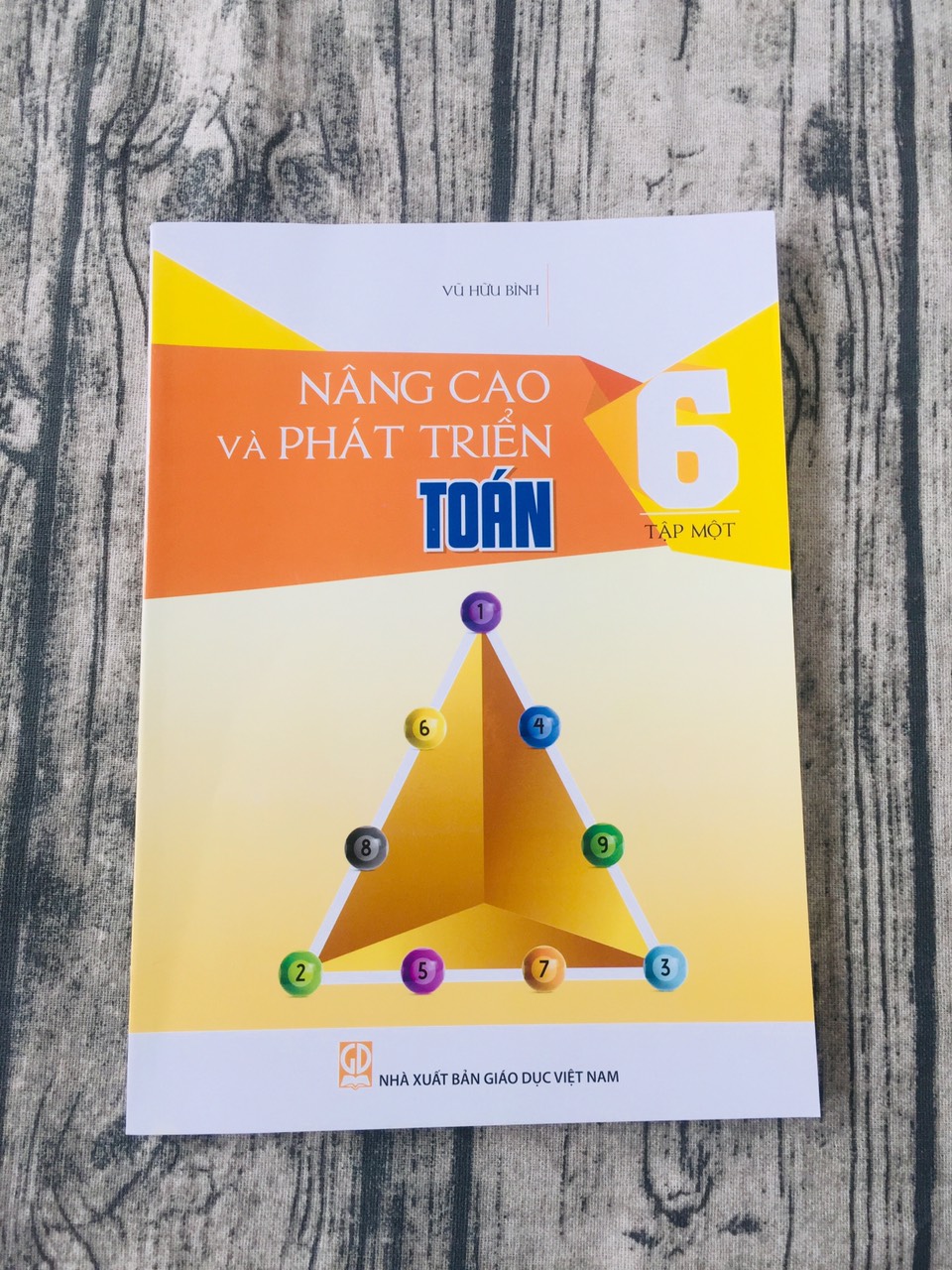 Sách tham khảo 6: Nâng cao và phát triển Toán Lớp 6 (2 tập)