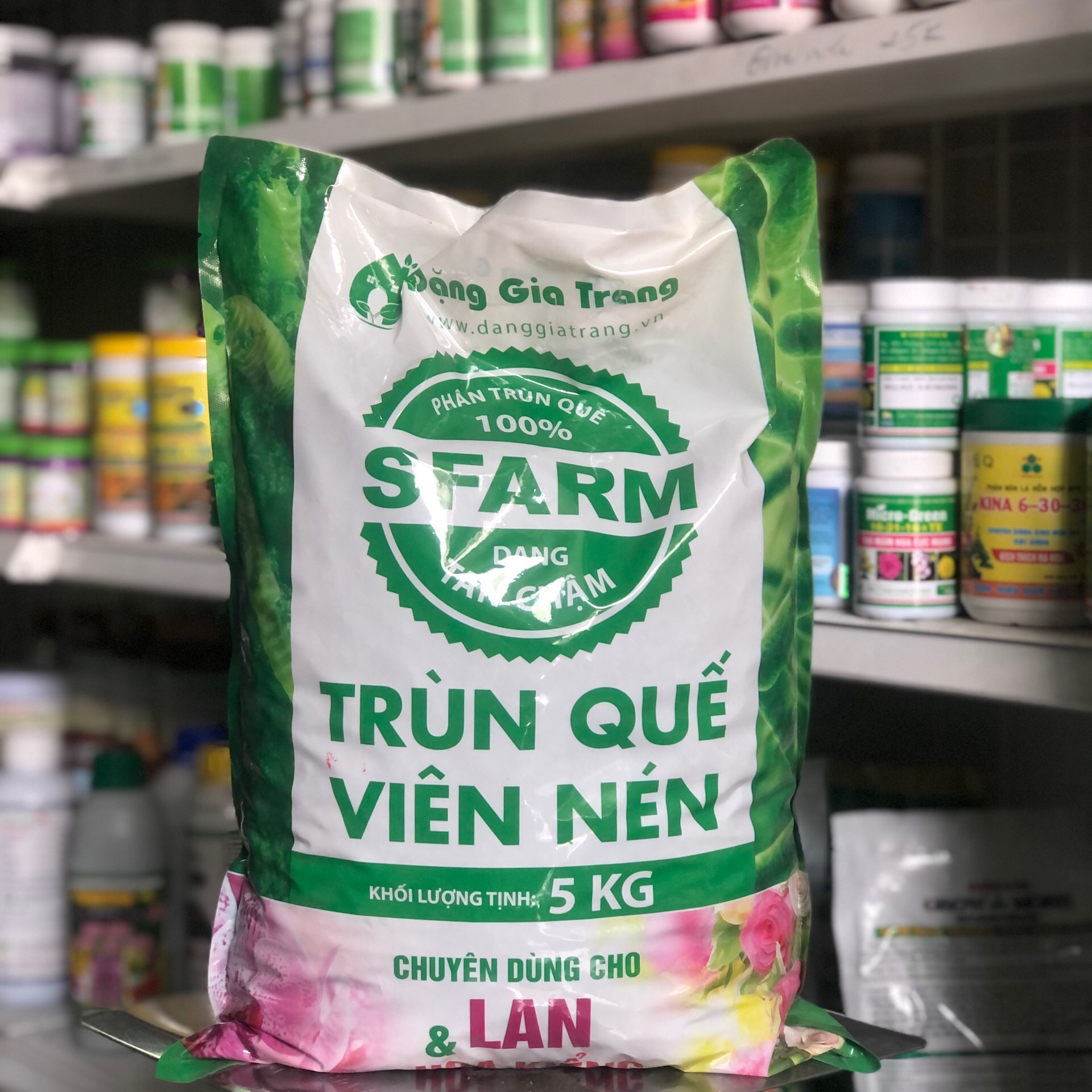 PHÂN TRÙN QUẾ SFARM VIÊN NÉN CHUYÊN DÙNG CHO LAN VÀ HOA KIỂNG TRỒNG CHẬU - 5kg