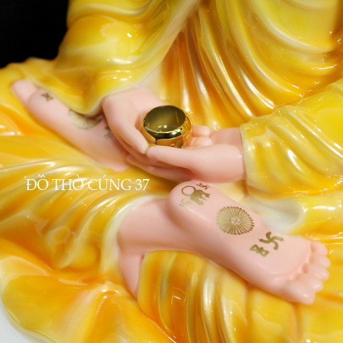 TƯỢNG BỔN SƯ THÍCH CA ÁO VÀNG NGỒI TÒA SEN