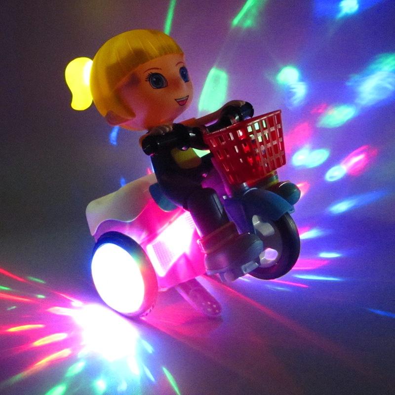 Cậu bé đi xe đạp 3 bánh bốc đầu xe xoay 360 độ có đèn led và nhạc sôi động